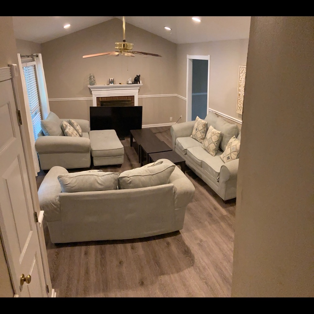 650 everything included (couches and tables )